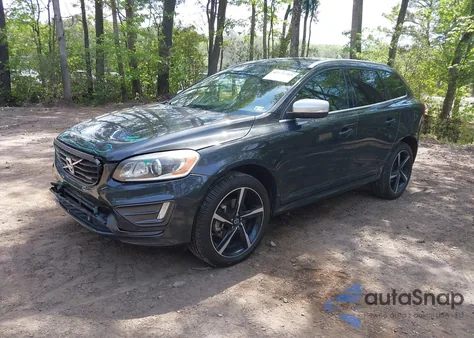 2014 Volvo Xc60 T6 R-Design Platinum z USA, uszkodzony, nr VIN YV4902DZ4E2555246